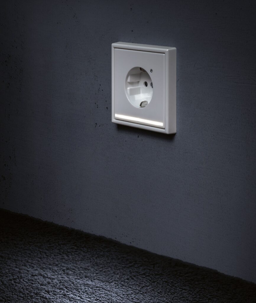 Steckdose mit Orientierungslicht